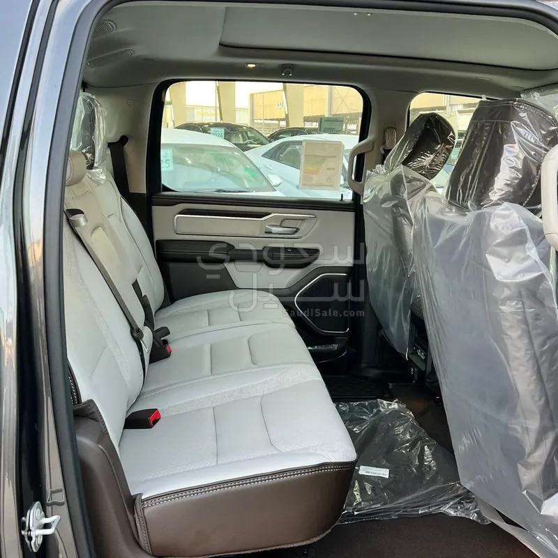 2025 دودج رام لارامي