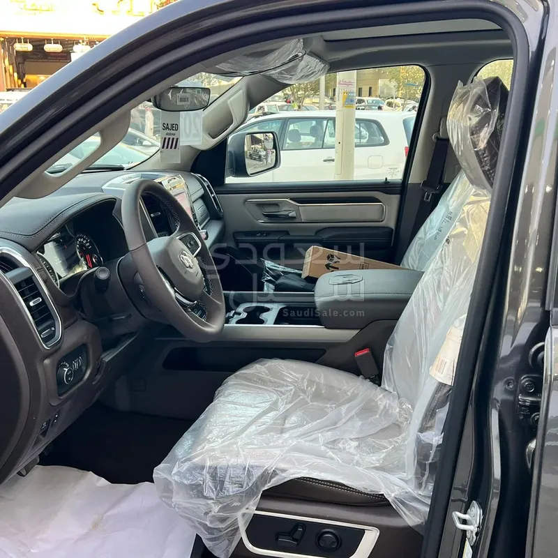 2025 دودج رام لارامي