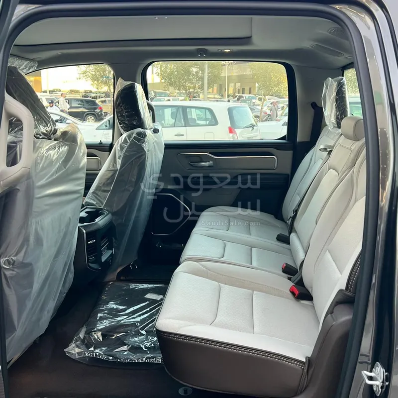 2025 دودج رام لارامي