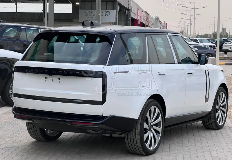 2026 لاند روفر رينج روفر اتش اس اي