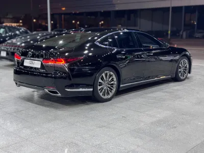 2018 لكزس إل إس 500