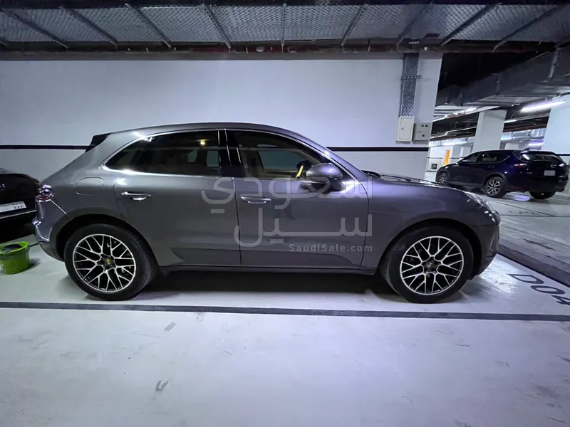 2015 بورش ماكان اس