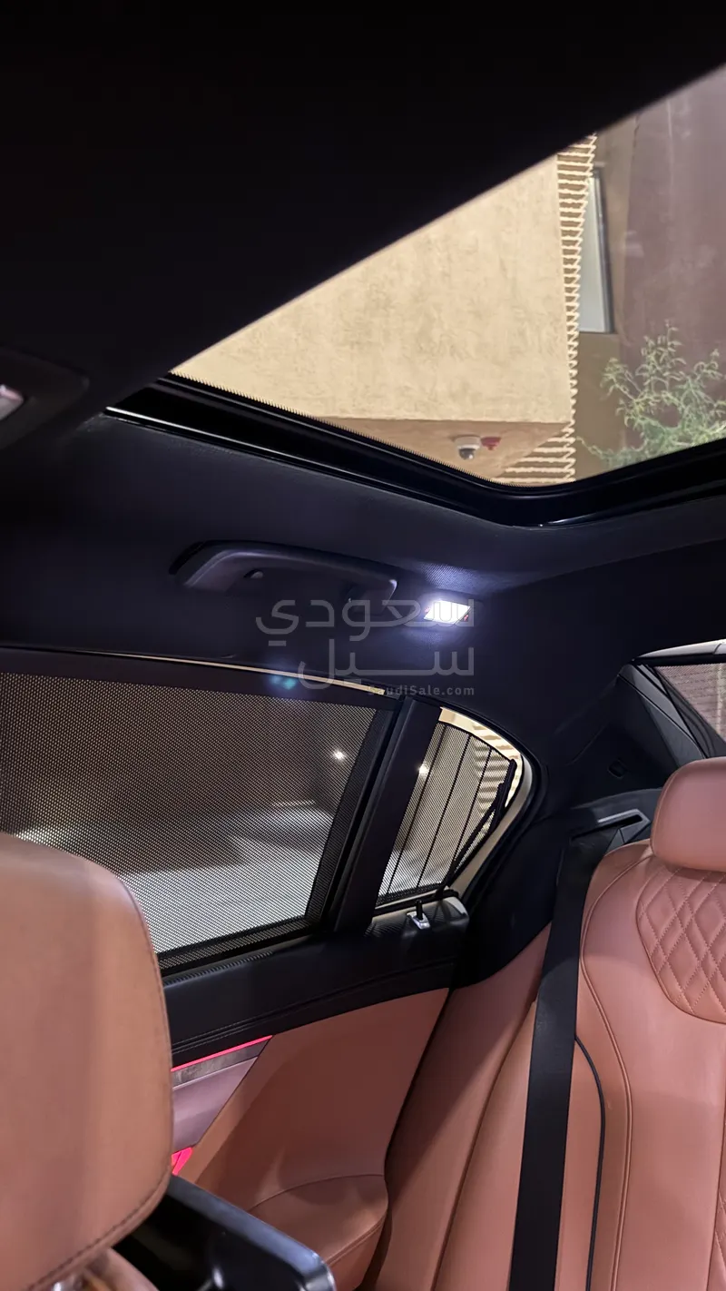 2020 بي ام دبليو الفئة السابعة 730 إل أي