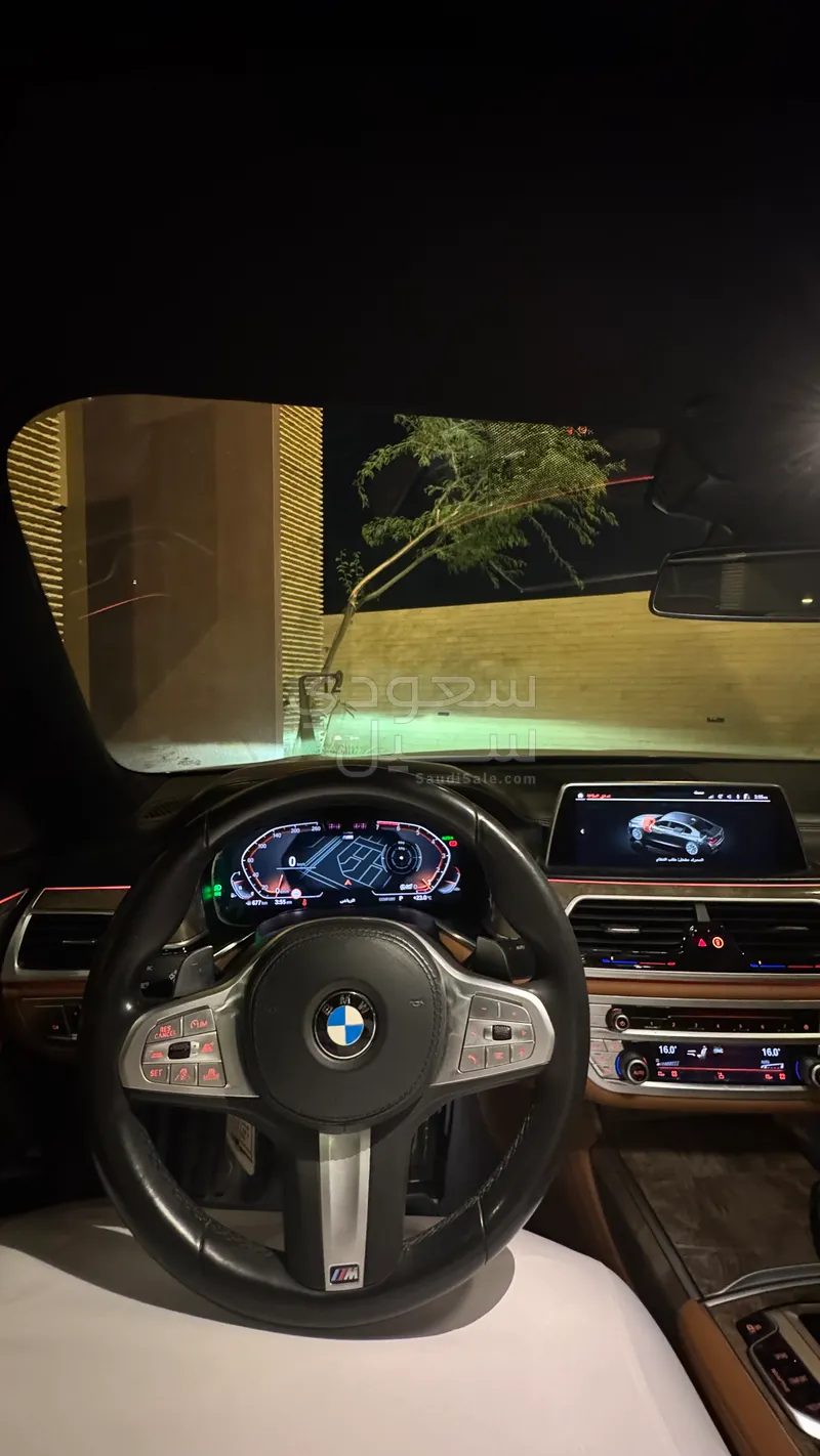 2020 بي ام دبليو الفئة السابعة 730 إل أي
