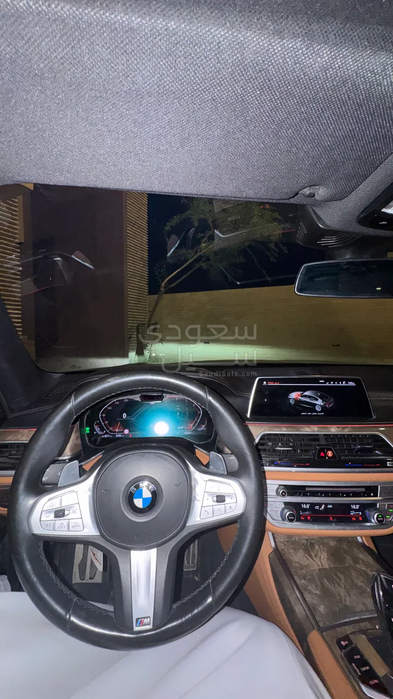 2020 بي ام دبليو الفئة السابعة 730 إل أي