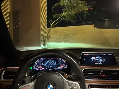 2020 بي ام دبليو الفئة السابعة 730 إل أي