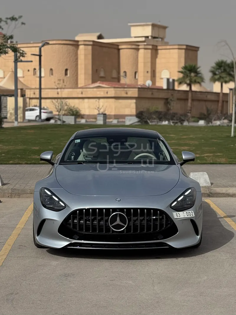 2025 مرسيدس - بنز جي تي 63إس
