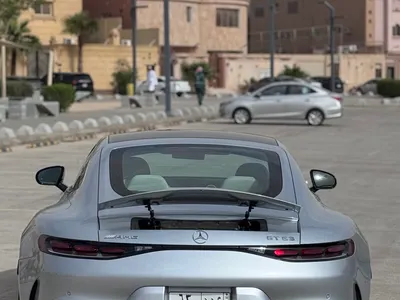 2025 مرسيدس - بنز جي تي 63إس
