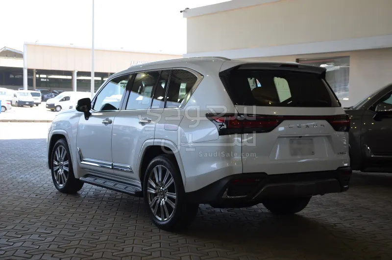 2023 Lexus LX 600 vip