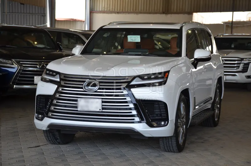 2023 Lexus LX 600 vip
