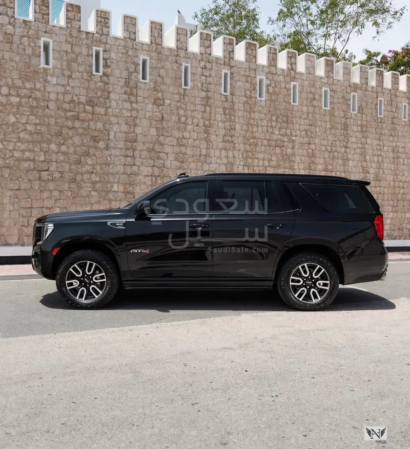 2024 جي ام سي يوكون اي تي 4