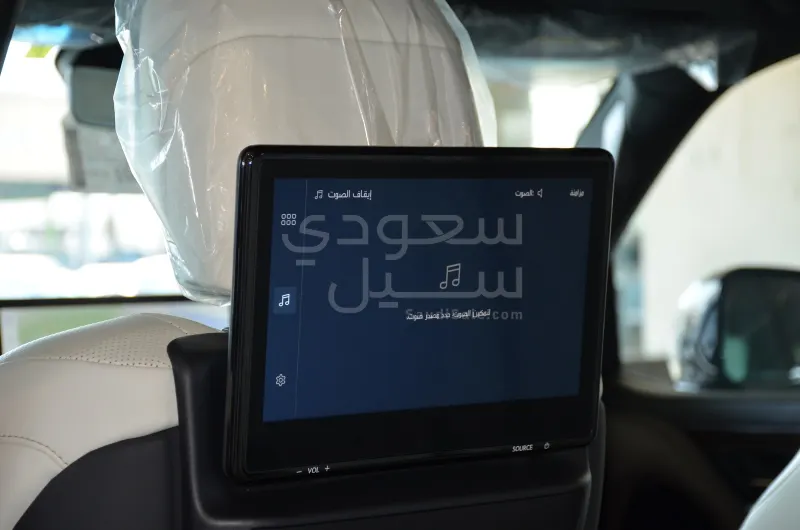 2025 لكزس إل إكس 600