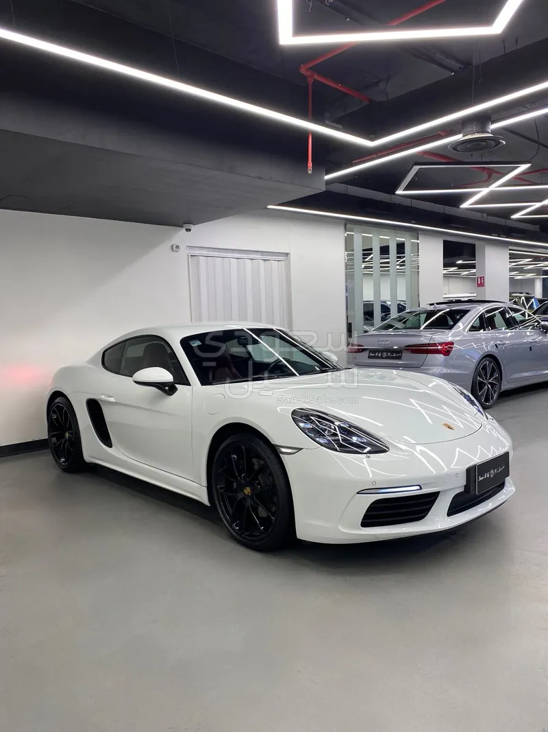 2024 Porsche Cayman