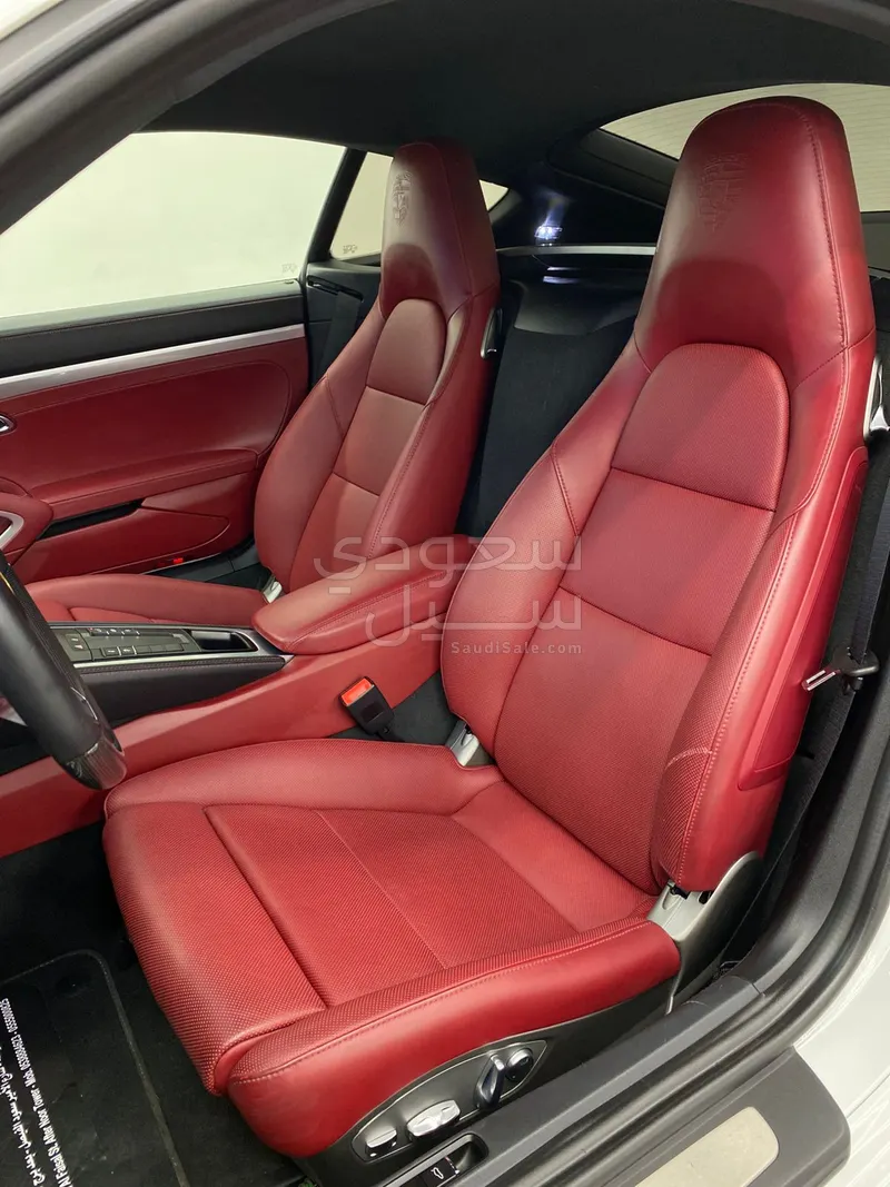 2024 Porsche Cayman