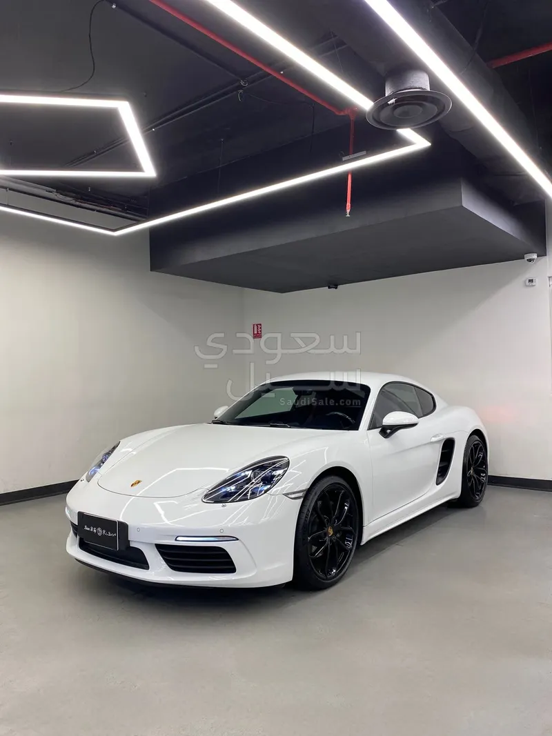 2024 Porsche Cayman
