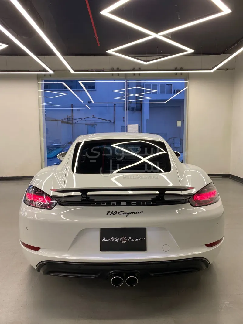 2024 Porsche Cayman