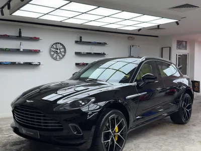 2021 استون مارتن دي بي اكس 550