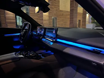 2025 بي ام دبليو الفئة الخامسة 520 أي