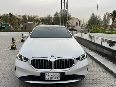 2025 بي ام دبليو الفئة الخامسة 520 أي