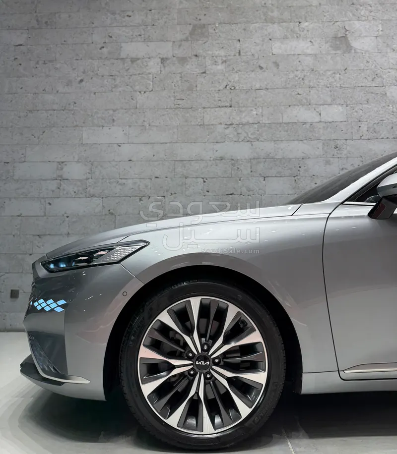 2021 Kia K8