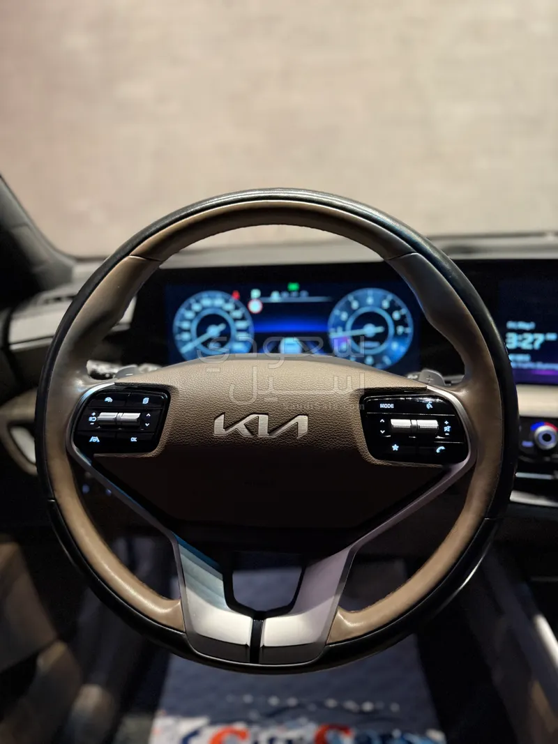 2021 Kia K8