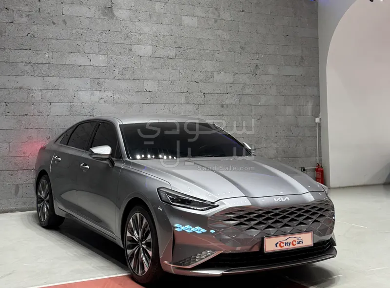 2021 Kia K8