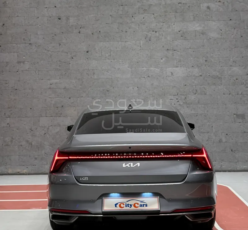 2021 Kia K8