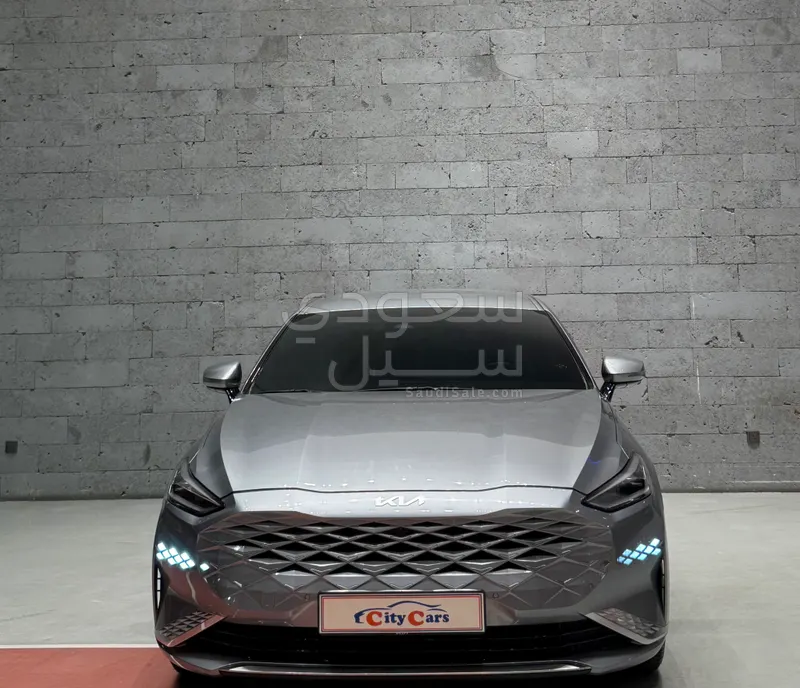 2021 Kia K8