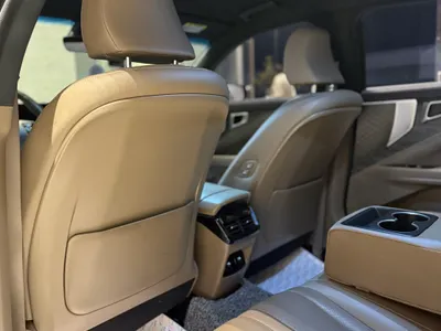 2021 Kia K8