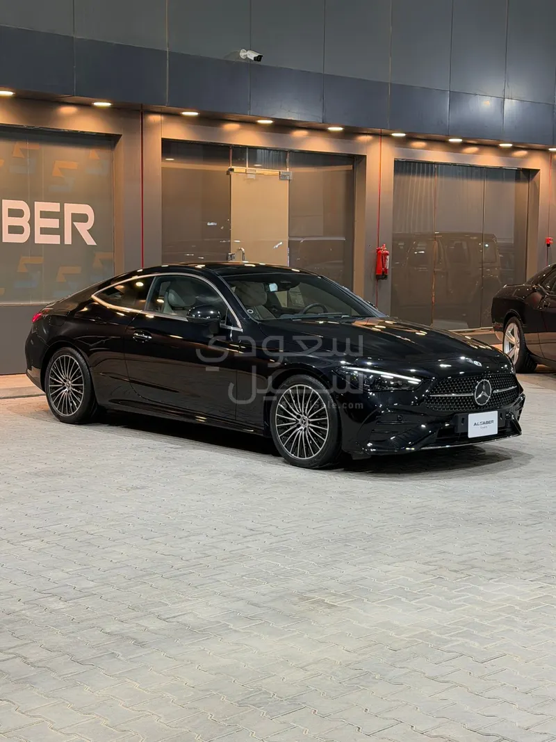 2025 مرسيدس - بنز سي إل إي 200
