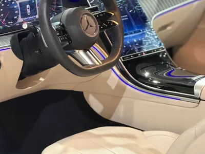 2025 مرسيدس - بنز سي إل إي 200