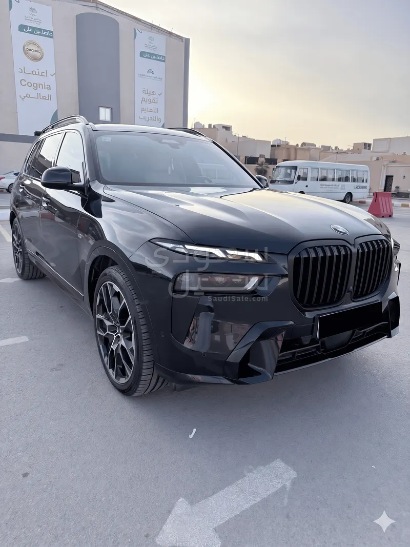 2024 بي ام دبليو الفئة اكس 7 إم كت
