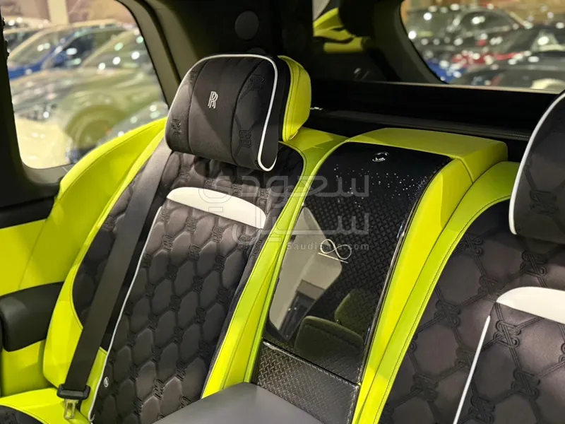 2025 رولز رويس كولينان بلاك بادج