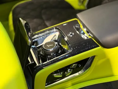 2025 رولز رويس كولينان بلاك بادج