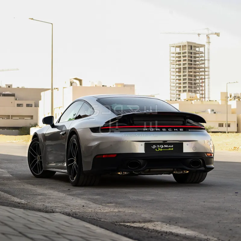 2025 بورش 911 كاريرا جي تي