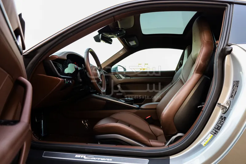 2025 بورش 911 كاريرا جي تي