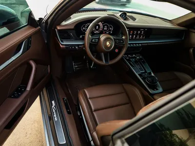 2025 بورش 911 كاريرا جي تي