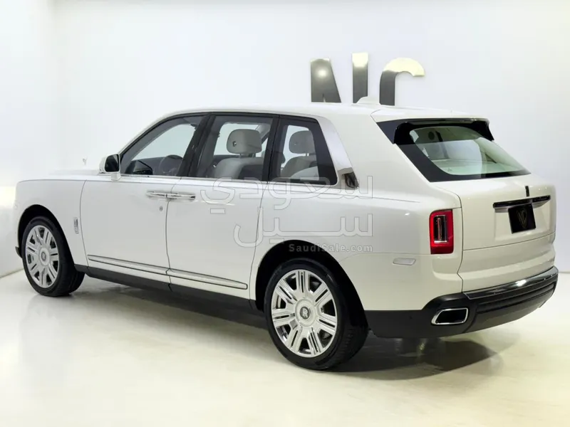 2023 Rolls-Royce Cullinan Black Badge