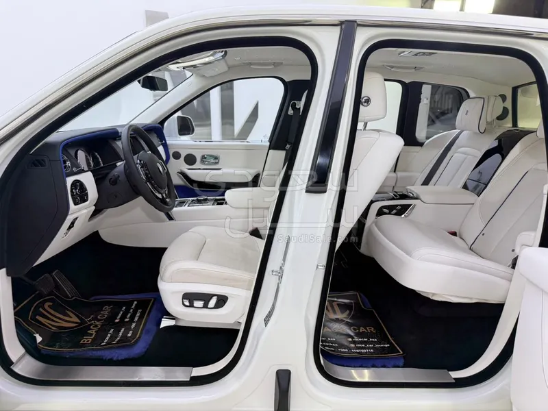 2023 Rolls-Royce Cullinan Black Badge