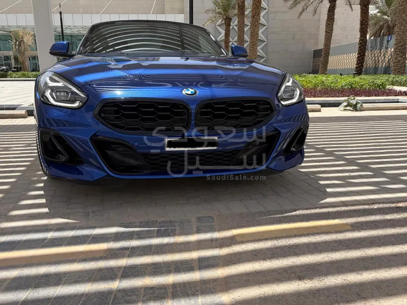 2024 بي ام دبليو الفئة زد 4
