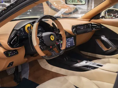 2025 فيراري 12 سيليندر