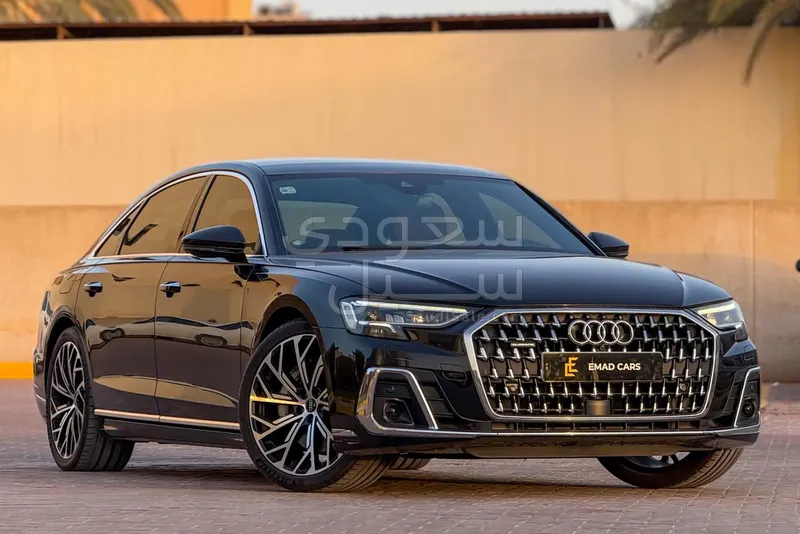 2022 اودي اي 8 ال 55تي اف اس أي