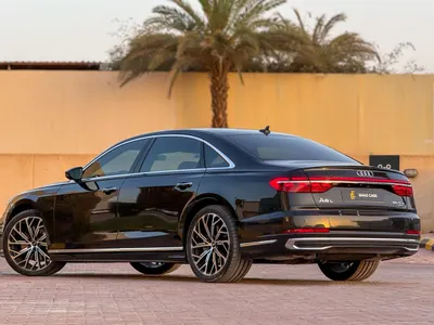 2022 اودي اي 8 ال 55تي اف اس أي
