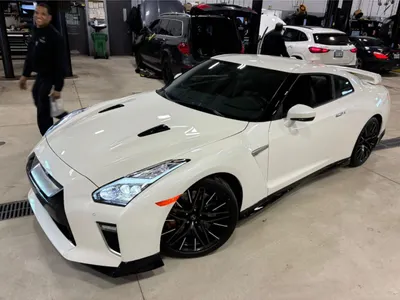 2020 نيسان جي تي - ار