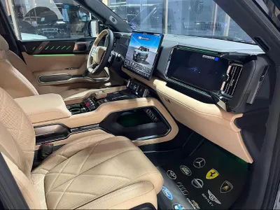 2025 بي واي دي ليوبارد 8