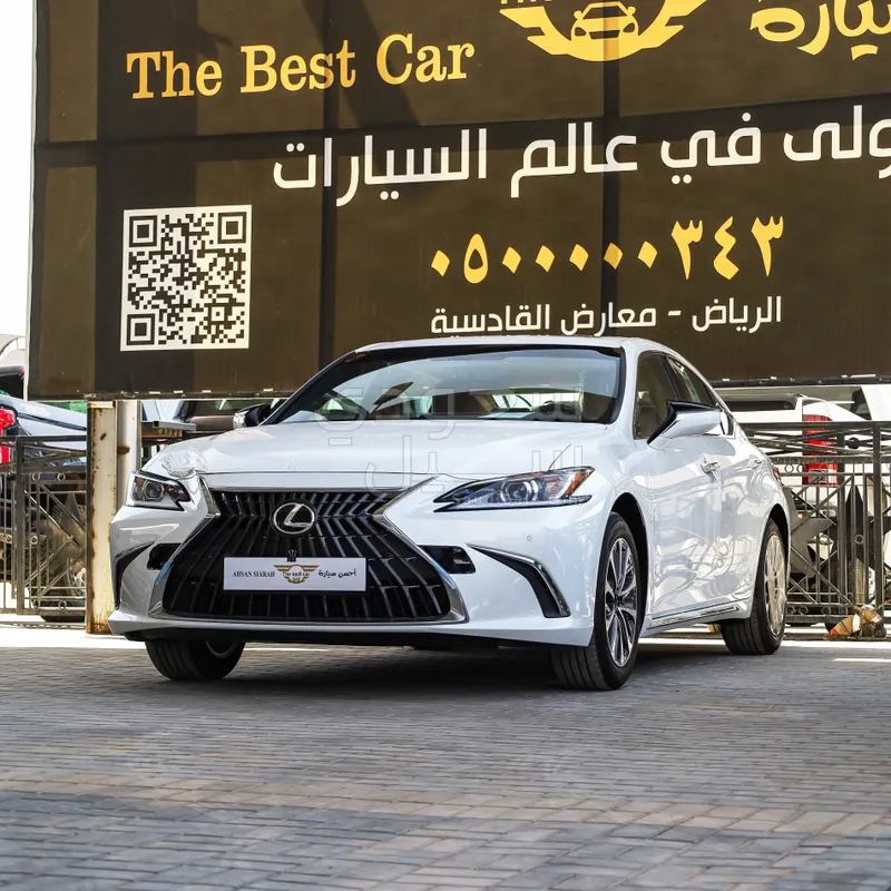 2025 لكزس إي إس 300 هايبرد