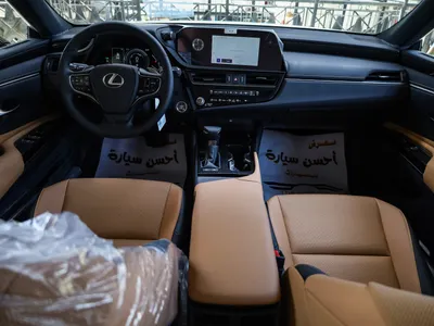 2025 لكزس إي إس 300 هايبرد