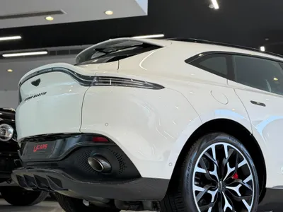 2021 استون مارتن دي بي اكس 550