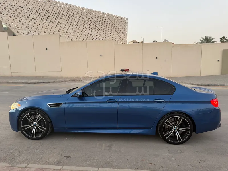 2013 بي ام دبليو الفئة ام إم 5