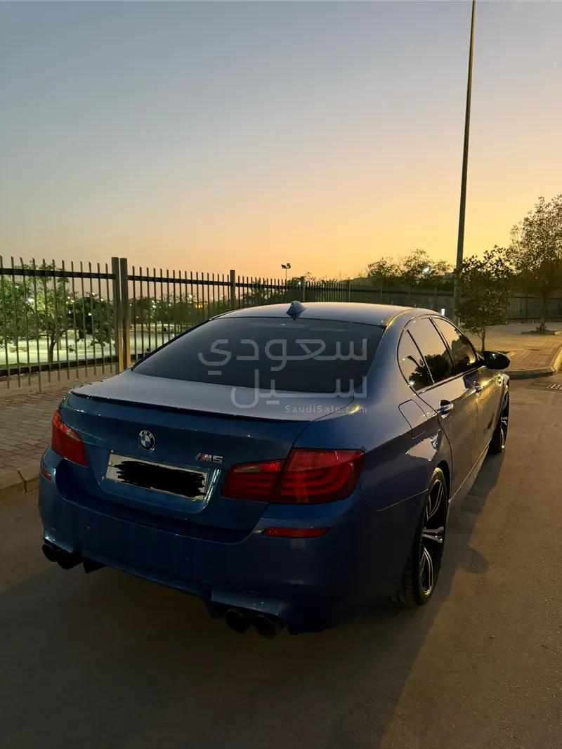 2013 بي ام دبليو الفئة ام إم 5